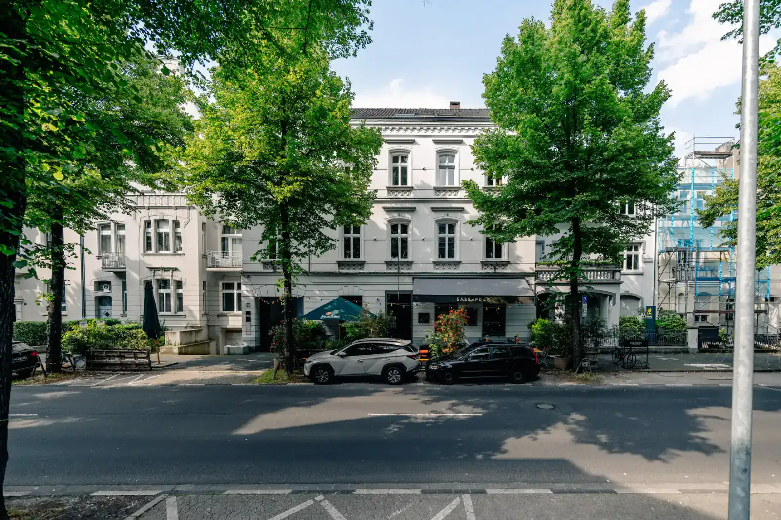 Das Aviando-Büro von der Straße aus
